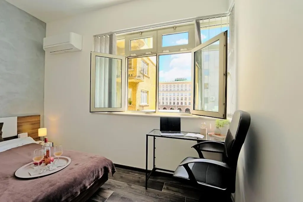 דירה Cozy 2-Bedroom Flat In The Very Center Of סופיה בולגריה