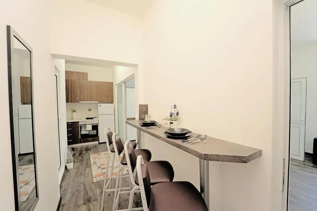 Cozy 2-Bedroom Flat In The Very Center Of Sofia Apartment